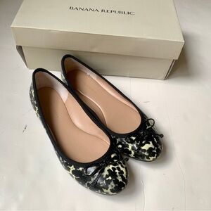 EUC Banana Republic Ashley Cheetah Print Patent Ballet Flats Shoes Size 7
